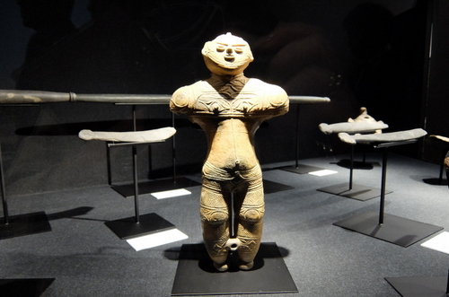 「北海道博物館～森のちゃれんが」函館から出土した、道内唯一の国宝・中空土偶のレプリカ