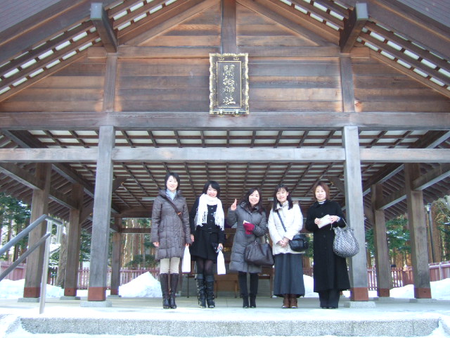 開拓神社で記念撮影