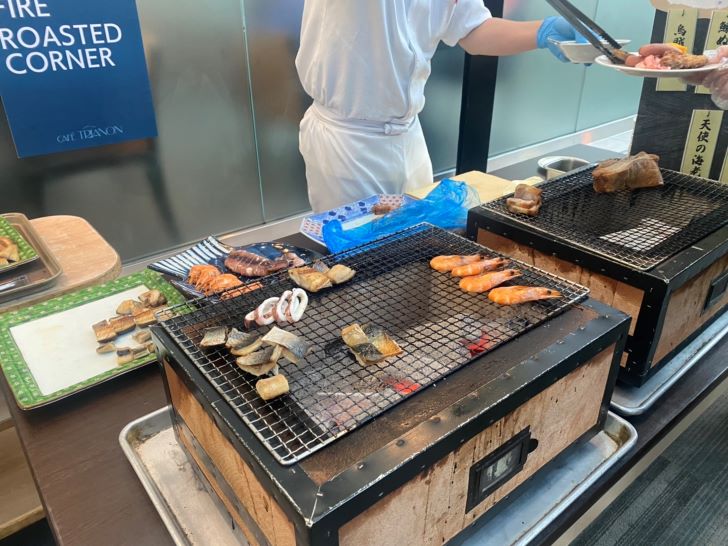 ロイトン札幌　朝食の炭火焼コーナー