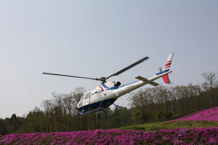 芝ざくら滝上公園　ヘリコプター
