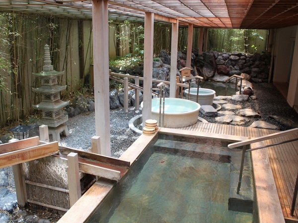 函館湯の川温泉花びしホテルの露天風呂