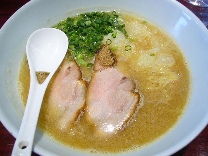 濃厚魚介豚骨麺