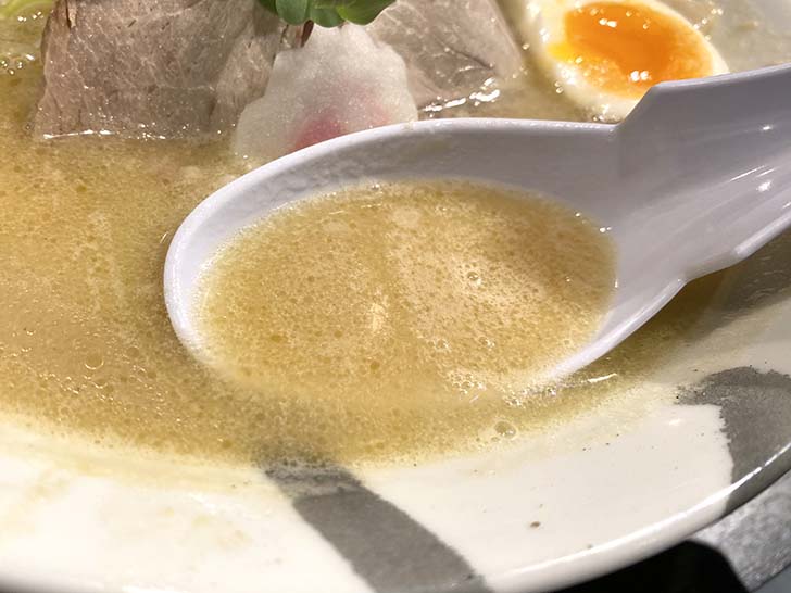 「白味噌ラーメン」のスープ
