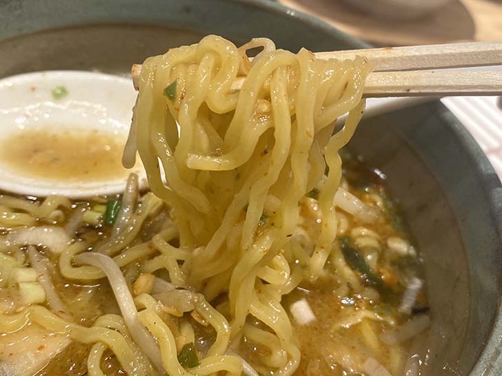 風来堂　青唐辛子味噌ラーメン　麵