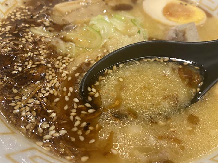 札幌真麺処幸村　味噌ラーメン　スープ