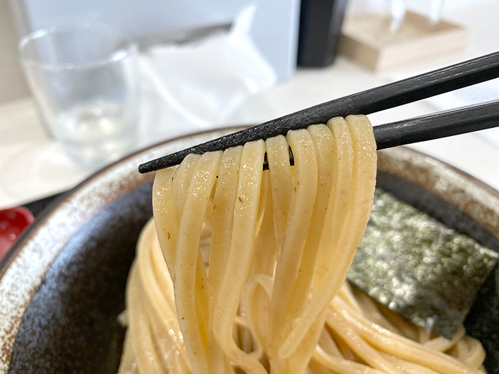 中華蕎麦辰巳屋　濃厚豚骨魚介醤油の極太つけ麺　麵