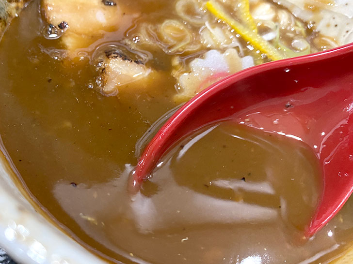 中華蕎麦辰巳屋　濃厚豚骨魚介醤油の極太つけ麺　濃厚スープ