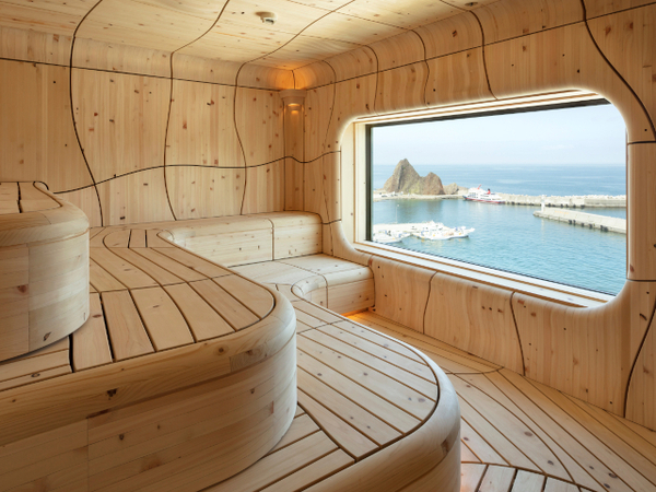 北こぶし　UNEUNE