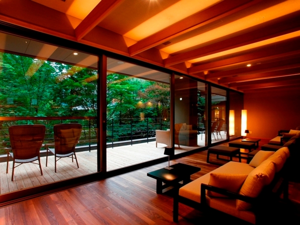 登別温泉郷 滝乃家 ロビー